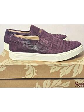 Women's Söfft Somers III Wine Snake Print Leather Size 7.5